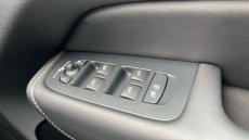 Volvo XC60 2.0 B5P Ultra Dark 5dr AWD Geartronic Petrol Estate